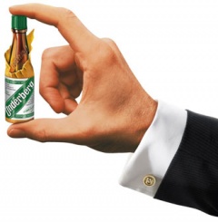 Ундерберг малка бутилка с ръка