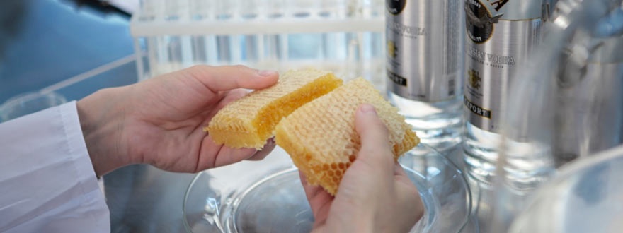 Във съставките на водка Белуга се съдържа мед